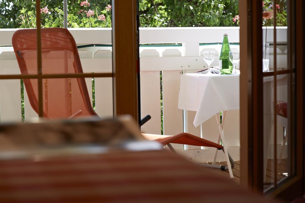 Landhotel Haringerhof Mit Saunawelt Und Naturbadeteich Grafenhausen Room photo